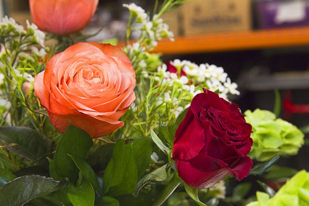Palazzo, left, and Venetian roses are displayed at the Palazzo floral department Wednesday, Oct. 28, 2015.