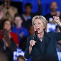 Hillary Clinton Campaigns With Bill and Chelsea