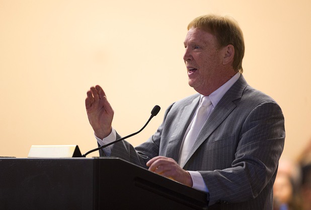 Oakland Raiders owner Mark Davis speaks to the Southern Nevada Tourism Infrastructure Committee at UNLV Thursday, April 28, 2016.