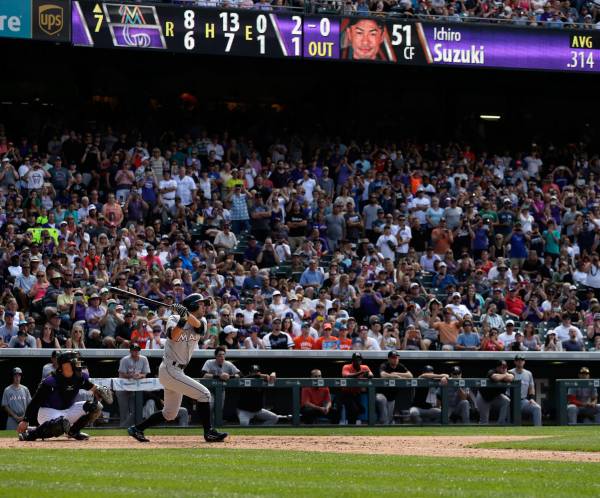 Ichiro Suzuki gets 3,000th career hit in MLB
