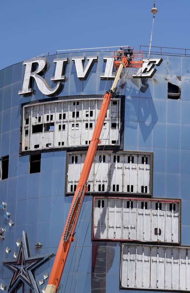 Riviera: The Last 24 Hours - Las Vegas Sun News