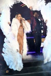 Few singers can match the career of the multi-octave superstar Mariah Carey, the winner of five Grammys who has sold more than 200 million records worldwide. But sometimes, life gets a little strange in the spotlight ...