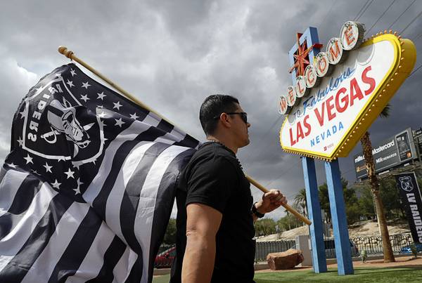 Photograph: raiders2 - Las Vegas Sun News