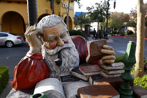 A sculpture, inspired by a Saturday Evening Post cover by Norman Rockwell, is shown in Town Square Las Vegas Monday, Nov. 13, 2017.
