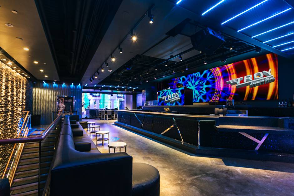 Slots lounge vip room Slots lounge vip room