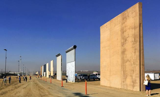 Border wall 010618