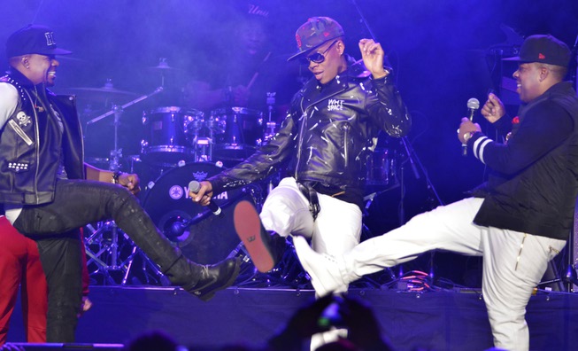 Ricky Bell, left, Ronnie DeVoe, center, and Michael Bivins of ...