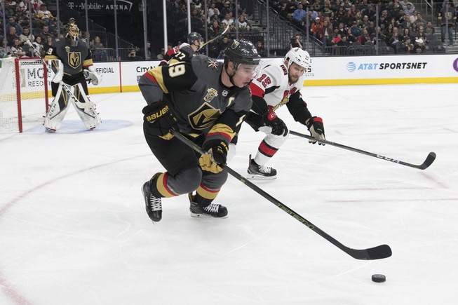 Vegas Golden Knights right wing Reilly Smith (19) is chased ...