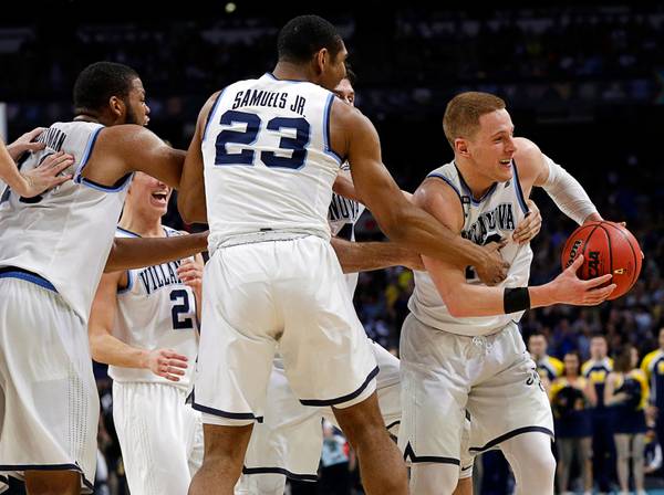 Donte DiVincenzo leads Villanova to NCAA championship in 79-62 win over  Michigan