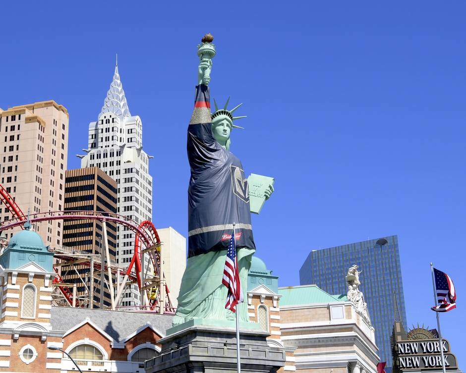 Lady Liberty with VGK Jersey - Las Vegas Weekly