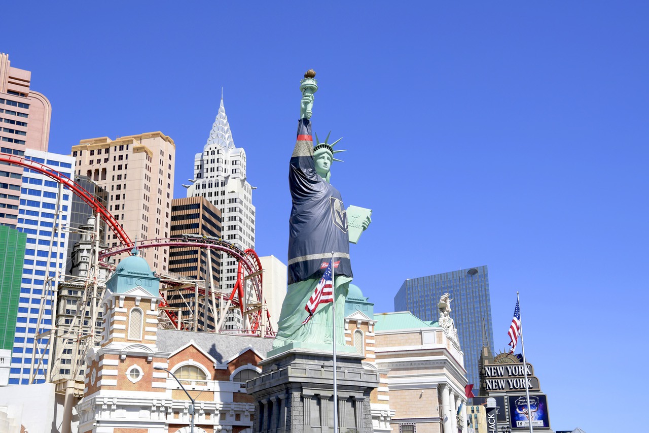 Massive Golden Knights jersey draped over Statue of Liberty at New York-New  York