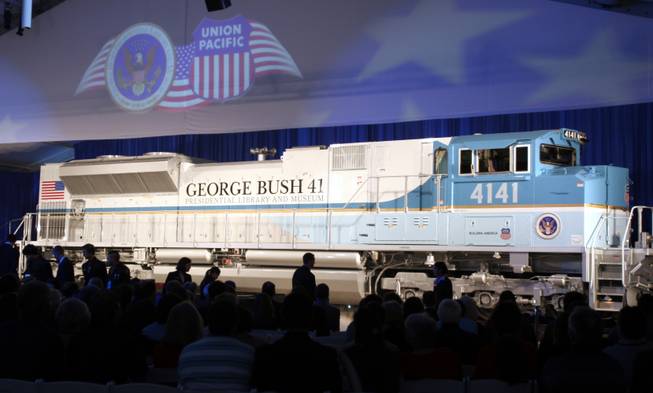 Bush 4141 Train