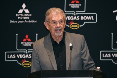 Announcer Dick Calvert leads a news conference for the Las Vegas Bowl Friday, December 14, 2018, at the Hard Rock Hotel and Casino.
