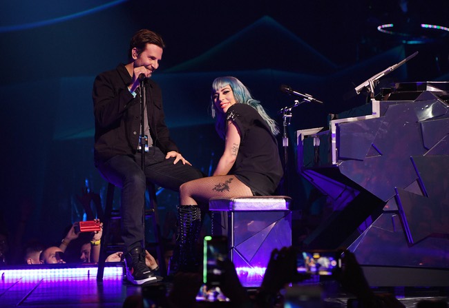 Lady Gaga & Bradley Cooper