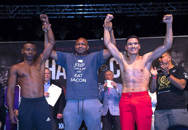 Photograph Charlo And Cota Make Weight For Fight Las Vegas Sun News