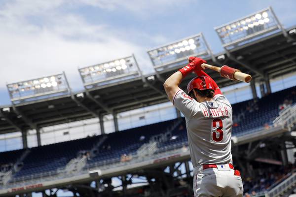 Phillies' Bryce Harper gets minimal reaction for deal from new