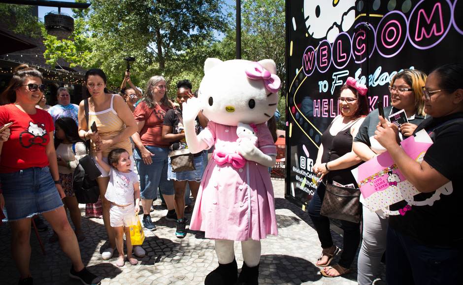Hello Kitty Cafe Grand Opening - Las Vegas Weekly