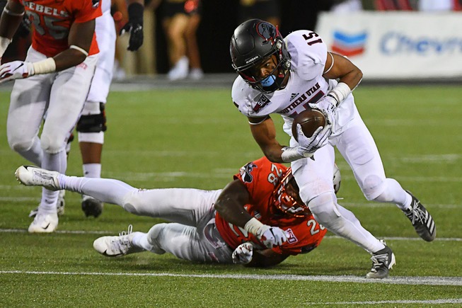 Southern Utah Thunderbirds wide receiver Isaiah Diego-Williams (15) gets past ...