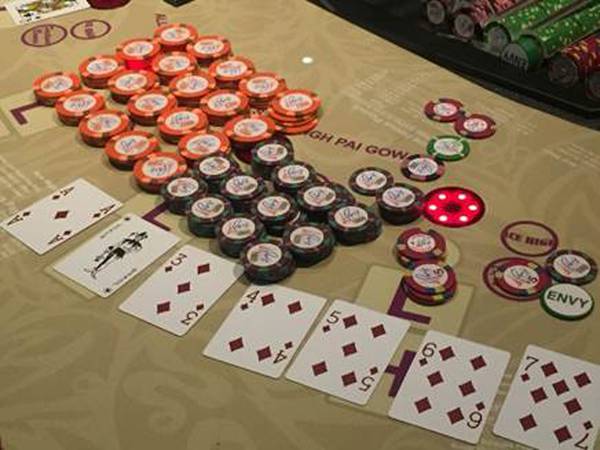 Minnesota visitor won nearly $300k with straight flush at Orleans Hotel and Casino