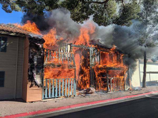 Fire Ravages Las Vegas Apartment Building Displacing 19 Las Vegas Sun Newspaper