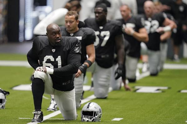 Las Vegas Raiders linebacker Jayon Brown (50) before a NFL football game  against the Indianapolis Colts, Sunday, Nov 13, 2022, in Las Vegas. (AP  Photo/Rick Scuteri Stock Photo - Alamy