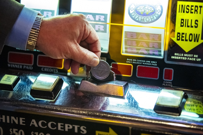Las Vegas casinos with coin-play slots scramble as coin shortage hits ...