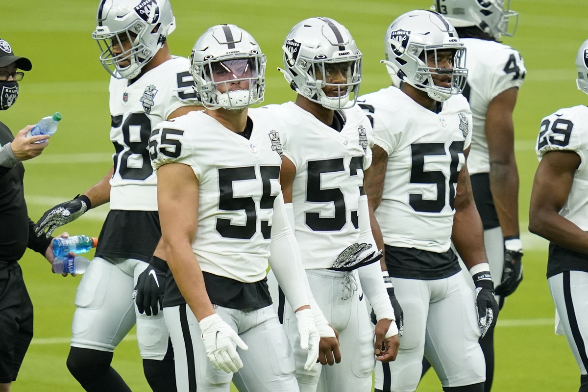 Raiders Training Camp: Trying to get defensive communication on