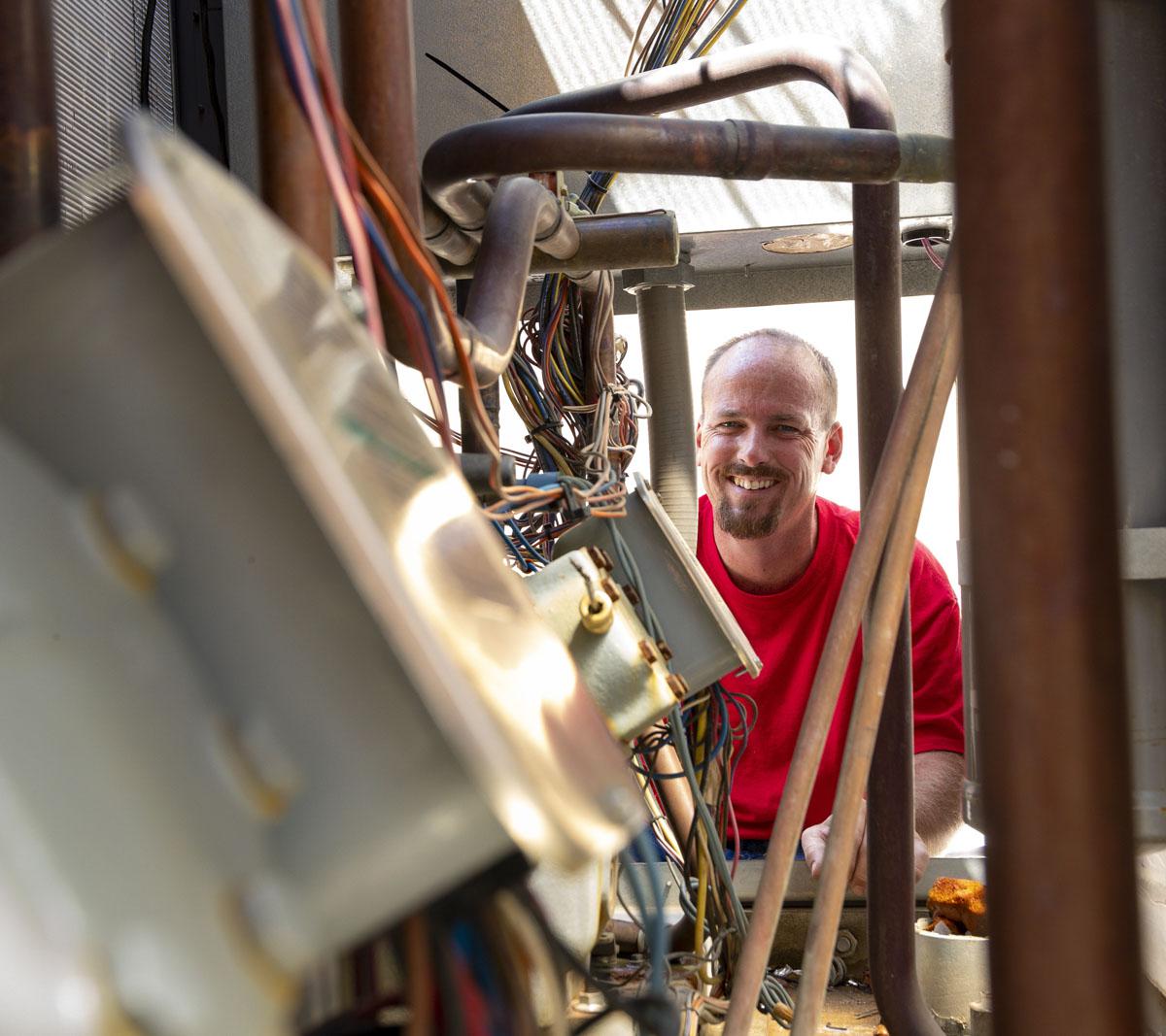 Business booming for Las Vegas air conditioning companies amid record temps  - VEGAS INC