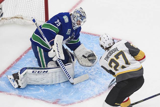 Golden Knights Shut Out Canucks in Game 3