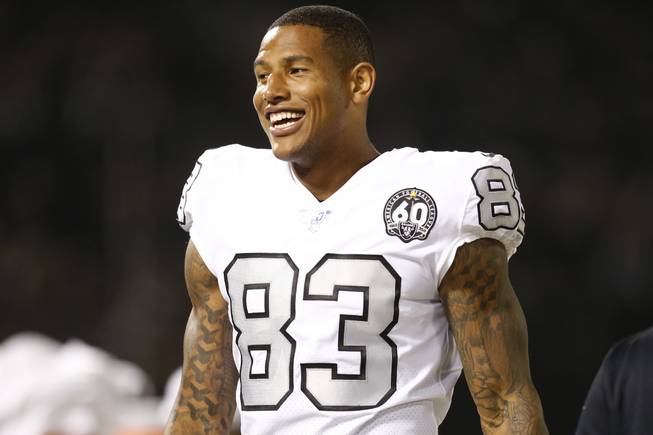 Las Vegas Raiders tight end Darren Waller #83 lines up against the New  Orleans Saints during an NFL football game, Monday, Sept. 21, 2020, in Las  Vegas. (AP Photo/Jeff Bottari Stock Photo - Alamy