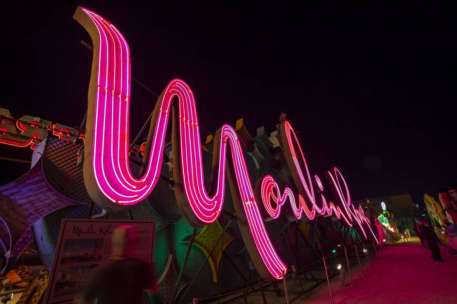 Neon Museum relights the famous Moulin Rouge sign