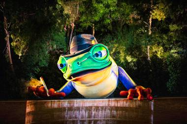 The famous singing frog has returned to the Lake of Dreams at Wynn Las Vegas, now with some new songs in his repetoire.