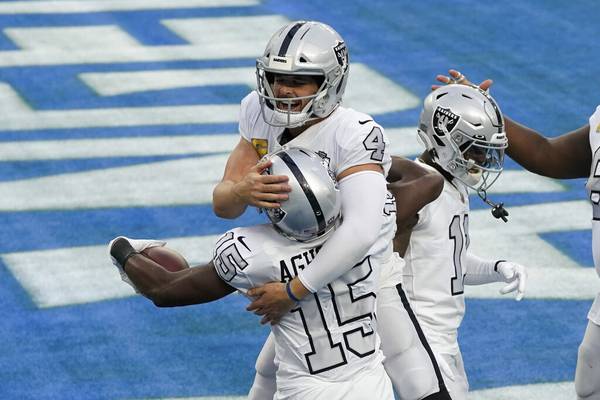 Raiders' Derek Carr on Hunter Renfrow's pass breakup: 'That was an amazing  play'