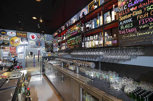A view of the bar at 595 Craft and Kitchen at Rainbow Boulevard and Tropicana Avenue Wednesday, Nov. 11, 2020.