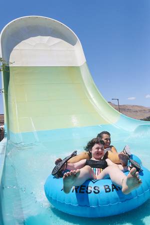 Wet 'n' Wild Las Vegas - Hoover Half Pipe Water Slide