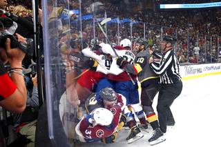 Golden Knights Beat Avalanche, 5-1, in Game 4
