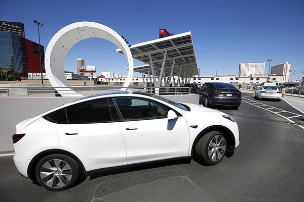 The Loop' construction complete at Las Vegas Convention Center; Tesla  vehicles to transport convention attendees underground