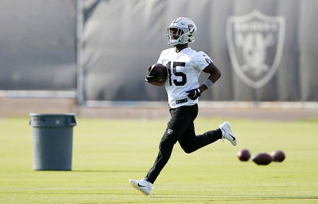 Photograph : June 7: Las Vegas Raiders Mini Camp 