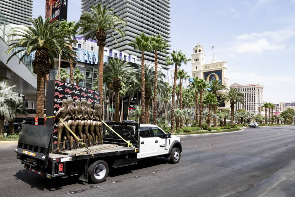 Crazy Girls Statue Moved - Las Vegas Weekly