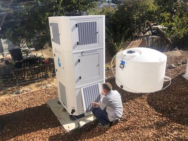  The machine Ted Bowman helped design can make water out of the air, and in parched California, some homeowners are already buying the pricey devices.