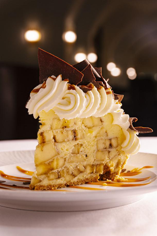 Photograph Emeril's Banana Cream Pie at Delmonico Las Vegas Weekly