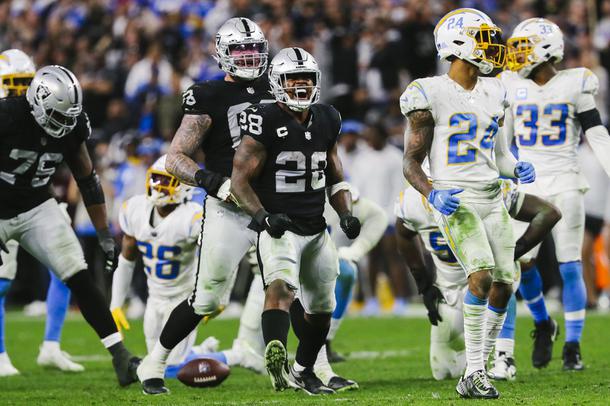 Photograph: Raiders vs Chargers - Las Vegas Weekly