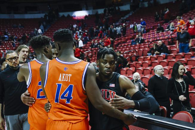 UNLV can't match Boise State's muscle in 86-76 loss - Las ...