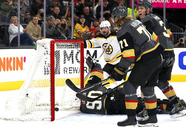 Photograph: Vegas Golden Knights vs Boston Bruins - Las Vegas ...