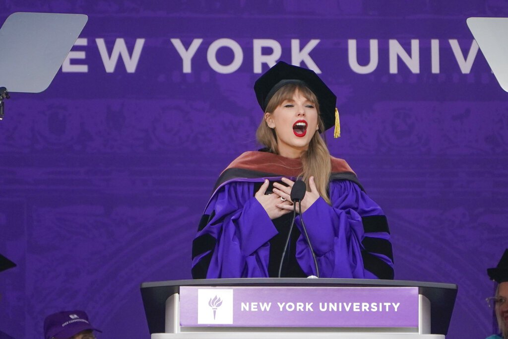Taylor Swift gets honorary degree from New York University - Las Vegas ...