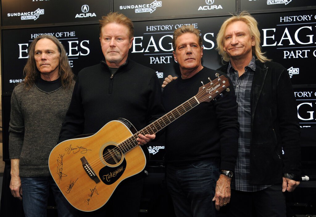 Eagles perform in Las Vegas minus a key band member
