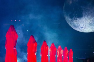 Weeknd in Las Vegas surprised fans 😳 red jacket is back