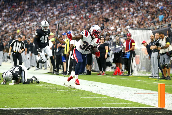 Photograph : Raiders vs Patriots: Preseason 