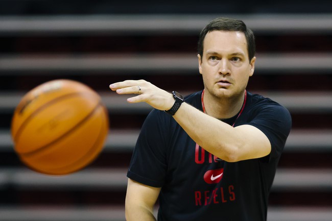 UNLV Rebels head coach Kevin Kruger leads practice at the Thomas & Mack Center Wednesday, Sept. 28, 2022.
