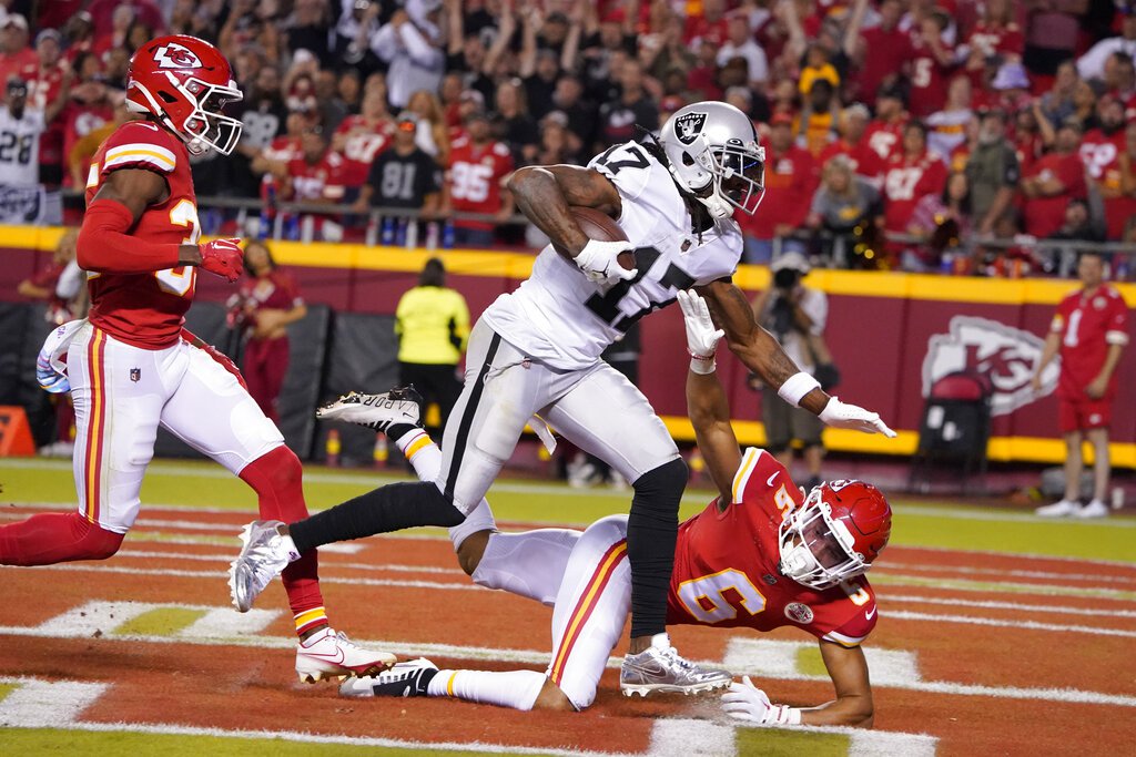 Raiders fall 30-29 to Chiefs at Arrowhead Stadium - Las Vegas Sun News